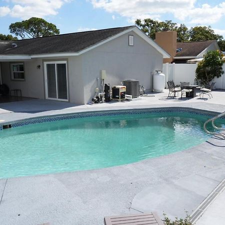 Hosting 1 Villa Tampa Luaran gambar
