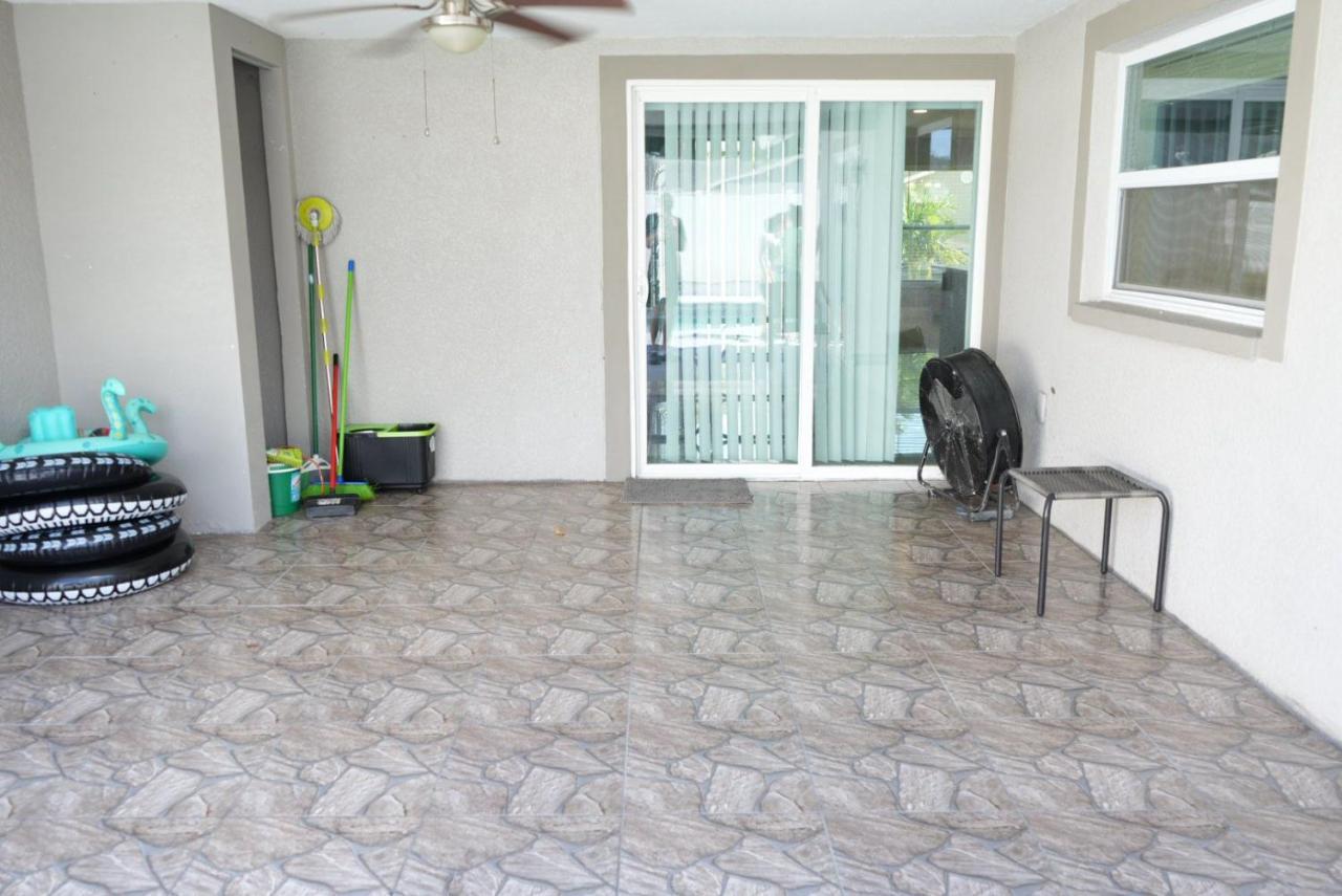 Hosting 1 Villa Tampa Luaran gambar